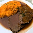 Foto zu Neupotzer Stub: Rinderbraten mit Karotten-Kartoffel-Stampf als Tagesempfehlung