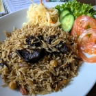 Foto zu Alkmann im Bootshaus: Plov - usbekisches Reisgericht mit Gemüse und Rindfleisch