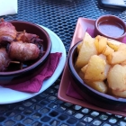 Foto zu Restaurant el Olivo: Patatas Bravas mit sehr milder Sauce - hat mit spanischer Küche so gar nichts zu tun - Kartoffeln recht blässlich