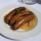 Foto zu Neuwirt Inh. Ehrnsberger Max Fremdenzimmer: Bratwürste mit Kraut