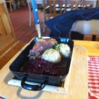 Foto zu Wirtshaus am Auwaldsee: Schäuferle