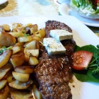 Foto zu Gasthof & Hotel Rhönperle: Lecker Rumpsteak mit Bratkartoffeln und Salat...  ;-)