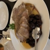 Fleisch und Backpflaumen