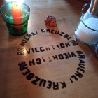 Foto zu Brauerei Gasthof Kreutzberg: Biertisch