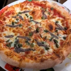 Foto zu Pizzeria Da Angelo: Pizza Napoli (mittlere Größe)