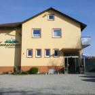Foto zu Landgasthaus Schillinger: Eingang und Parkplatz